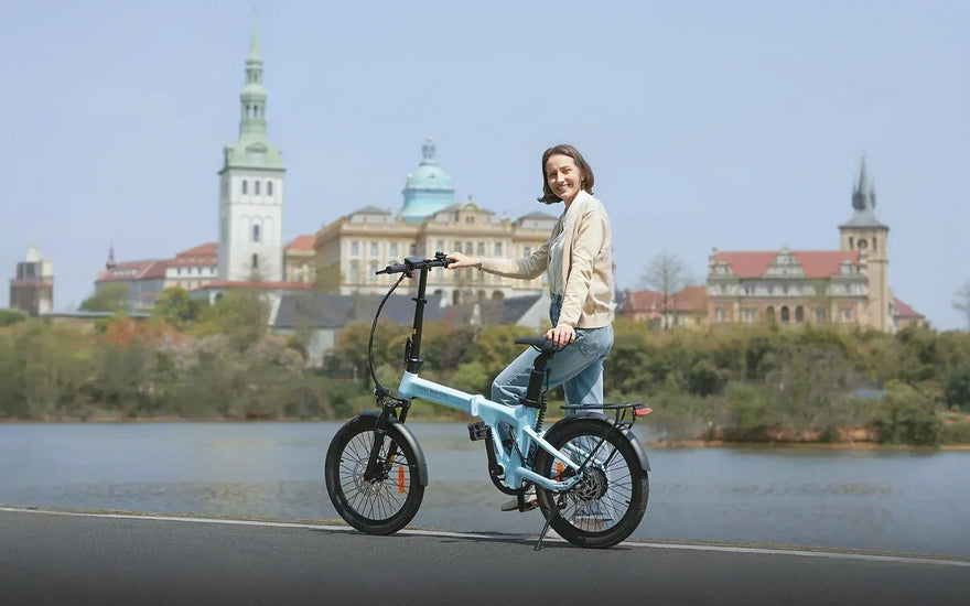 Top Folding E-Bikes Under £2,000 in the UK — Compare Features and Find the Best E-Bike for Commuters in UK