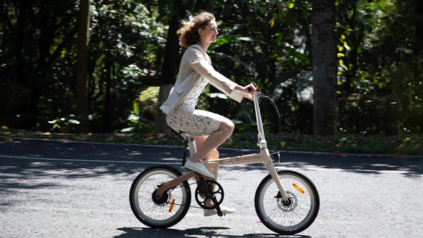 How Carbon Fibre Fits Modern Urban E-Bikes