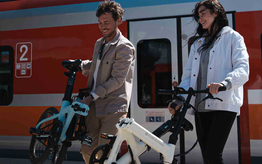 Urban rider combining tube travel with a foldable electric bike
