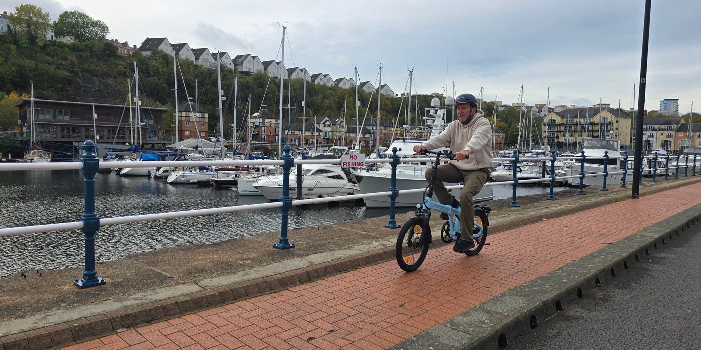 UK Winter E-Biking: How to Prevent Slips and Fog Hazards