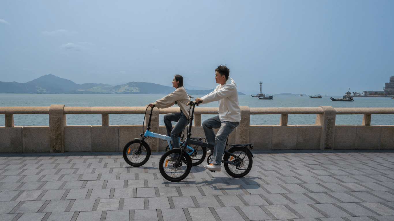 Top 5 Features UK Commuters Look for in an E-Bike: Brands That Deliver