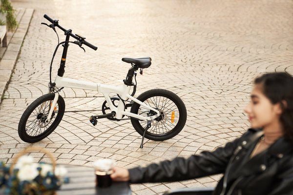 Throttle vs Pedal Assist: What's Legal in the UK?