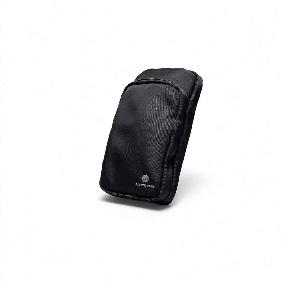 Side view of the sleek black ADO AQS Mag Phone Bag featuring the A DECE OASIS logo, designed for compact and secure storage on your e-bike.

